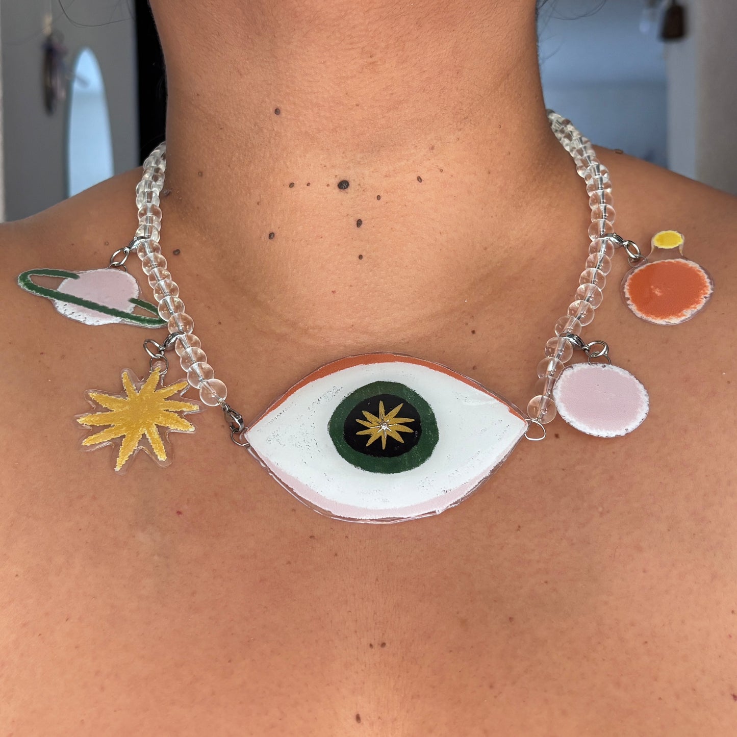 Collar espacio sideral