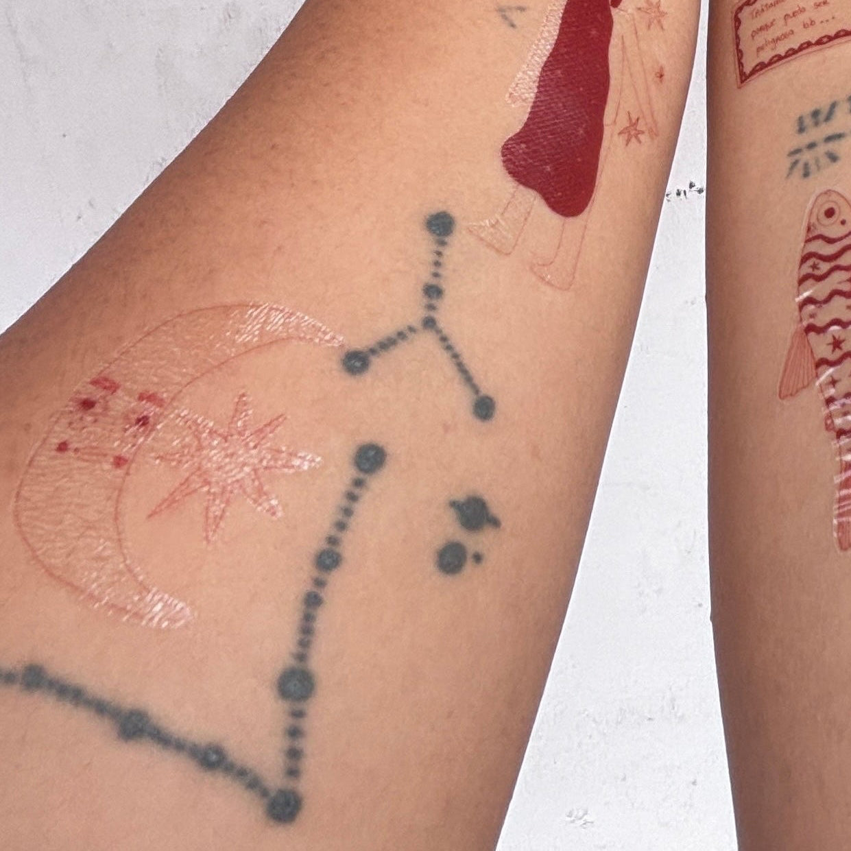 Tatuaje temporal luna